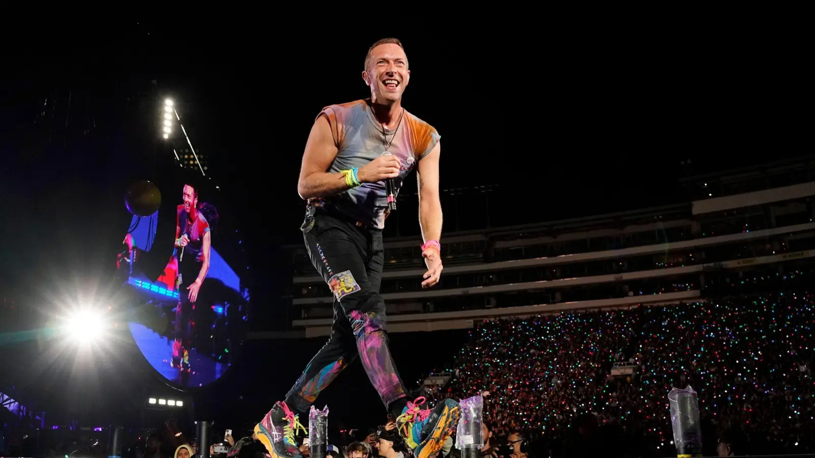 „Entweder haben sie eine Affäre, oder sie sind einfach sehr schüchtern“, kommentierte Frontmann Chris Martin. (Archivbild) (Bild: Chris Pizzello/Invision/AP)