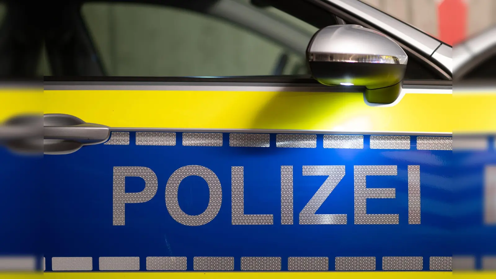 Die Polizei ermittelt derzeit wegen eines Einbruchversuchs.  (Bild: Robert Michael/dpa)