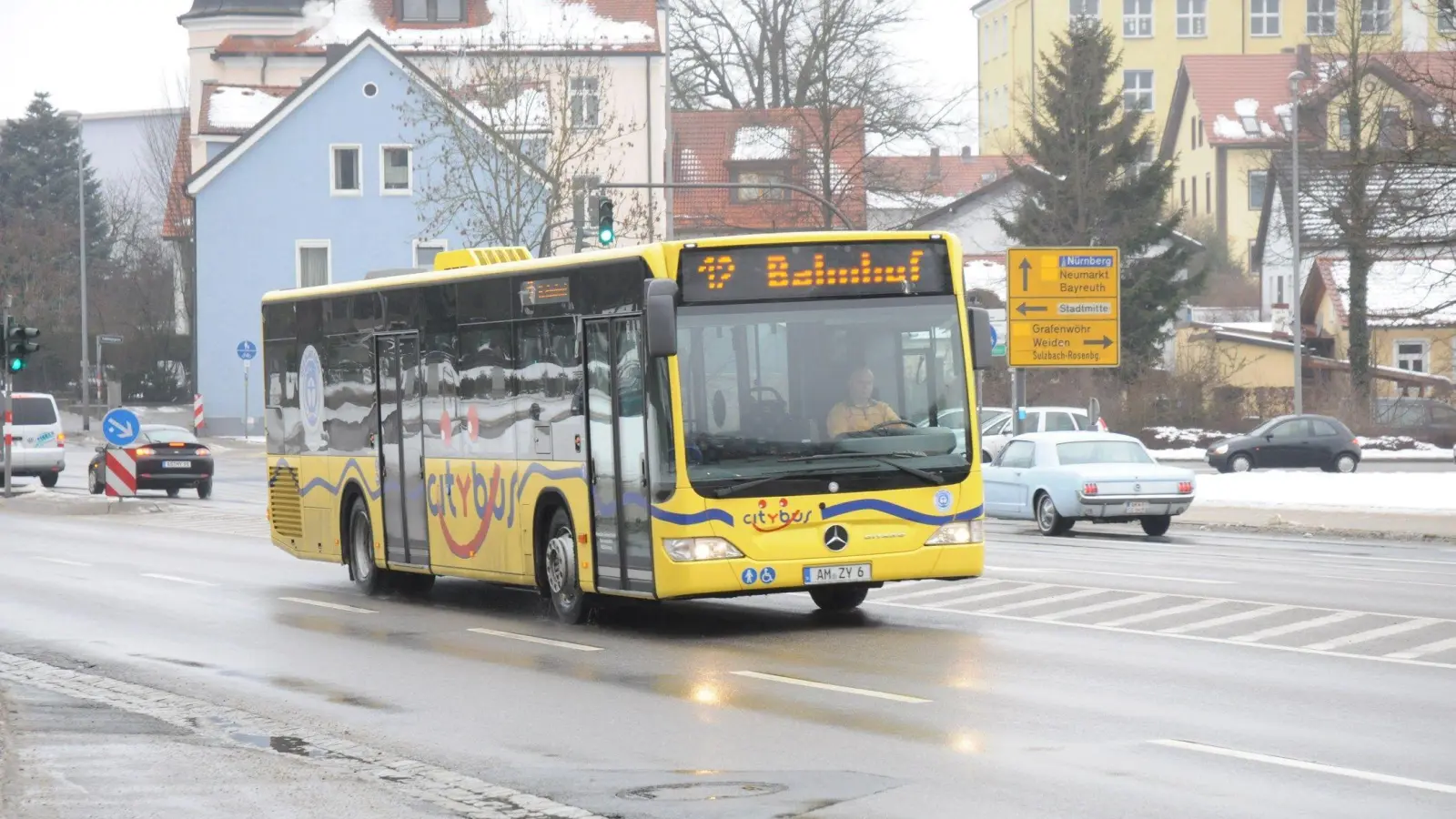 Personalmangel verursacht in Amberg am Freitag, 17. Januar, auf zwei Buslinien mehrere Fahrtausfälle. (Symbolbild: Stephan Huber)