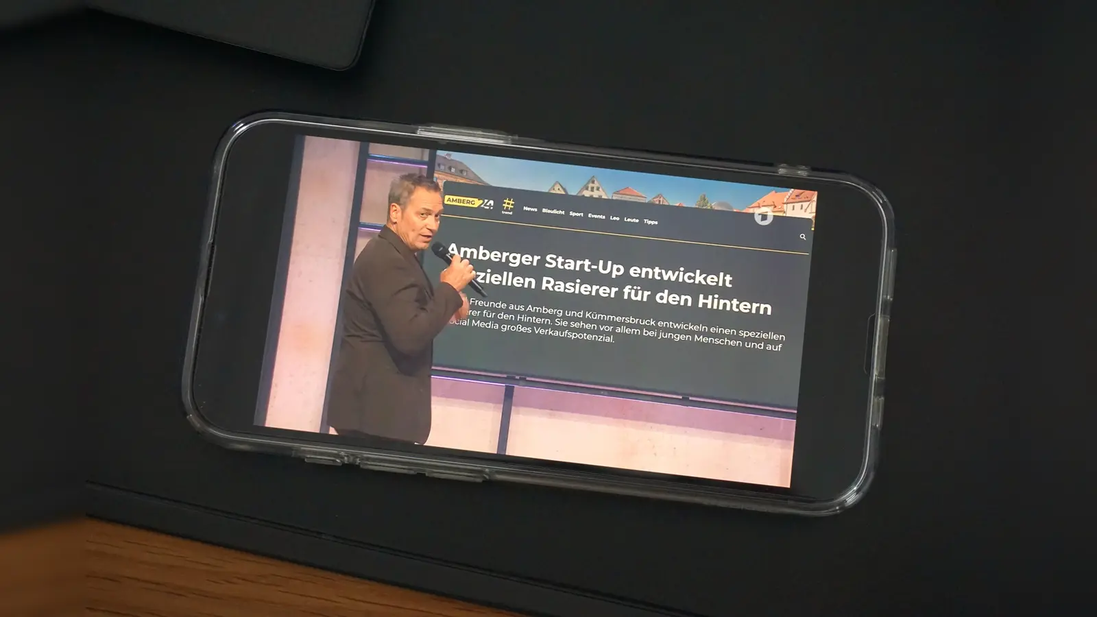 Ein Screenshot aus der ARD-Sendung von Dieter Nuhr: 30 Sekunden lang waren Dominik Greiler und Christoph Micko mit ihrem Start-up Thema im Ersten. (Bild: jut)