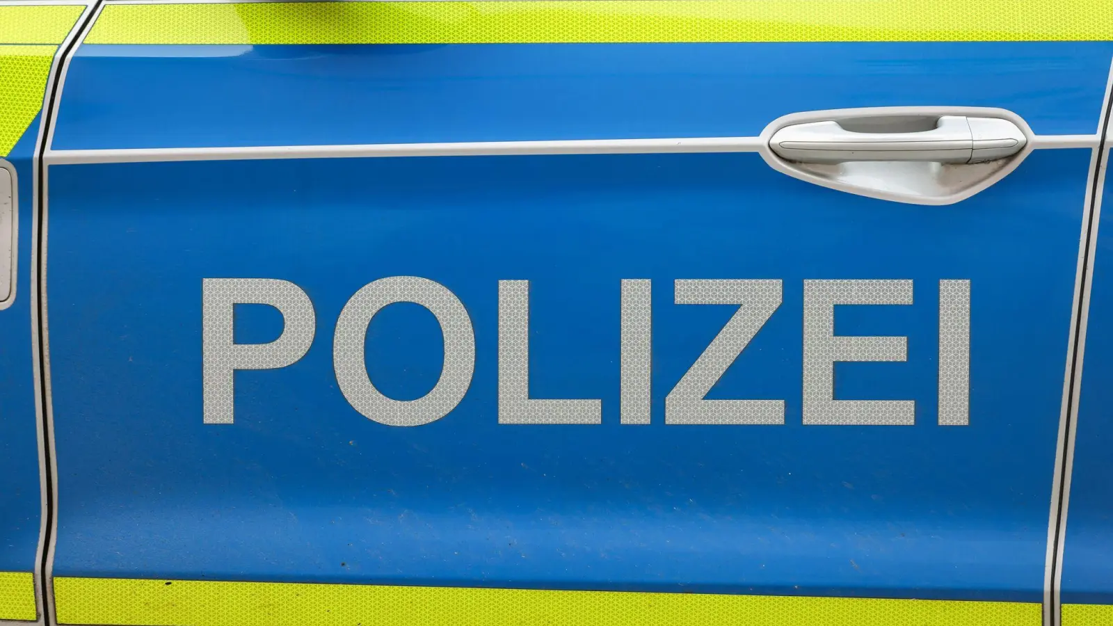 Der Mann stürzte mit einem Atemalkoholwert von mehr als 3,5 Promille in den Main. (Symbolbild) (Bild: Jan Woitas/dpa)