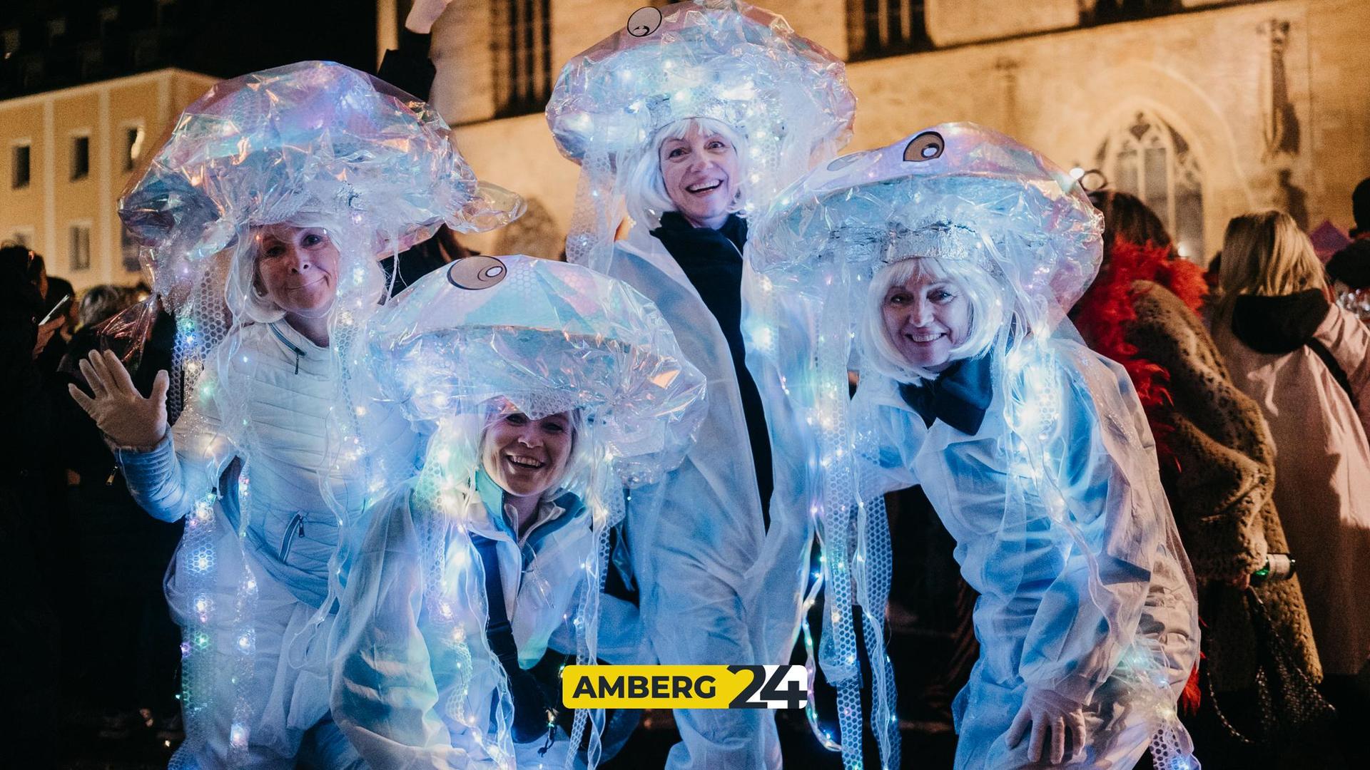 Die Bilder der Amberger Hexennacht vom Marktplatz. (Bild: Mario Donhauser)