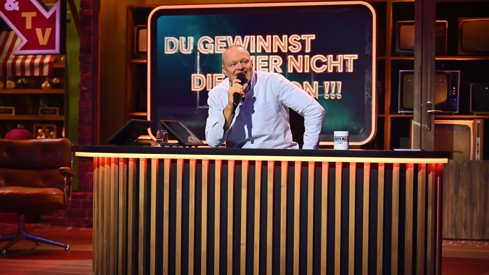 Stefan Raab hat in seiner Sendung „Du gewinnst hier nicht die Million bei Stefan Raab“ einen Song für Friedrich Merz vorgestellt. (Bild: Julia Feldhagen/Raab Entertainment/RTL/dpa)