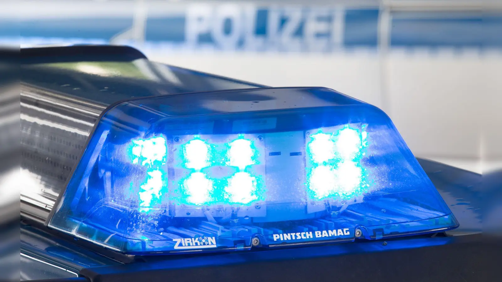 Die Polizei hat die Vermisstenmeldung für einen 69-Jährigen aus Neumarkt zurückgezogen. (Symbolbild: Friso Gentsch/dpa)