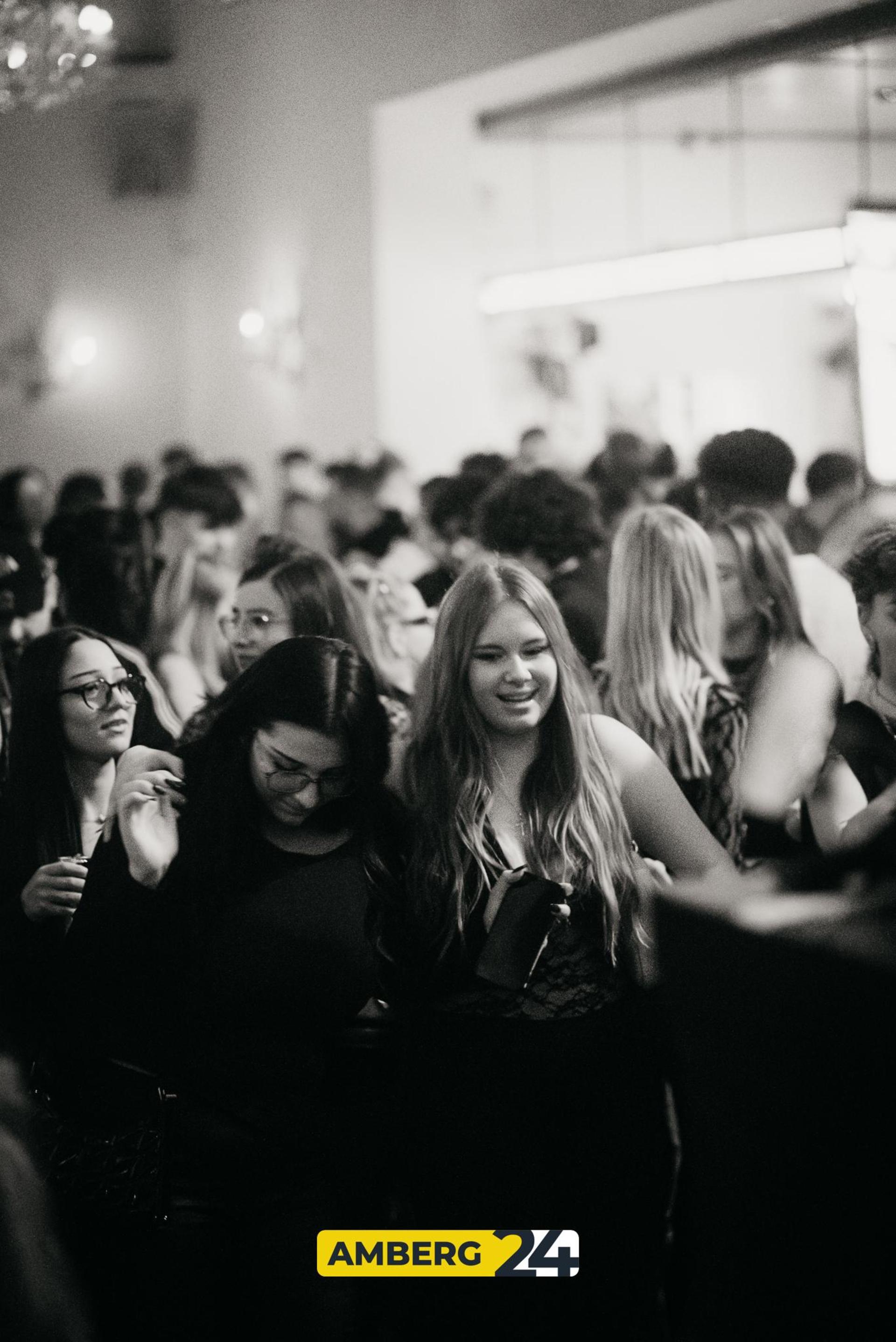 Models and Bottles im Casino in Amberg. (Bild: Mario Donhauser)