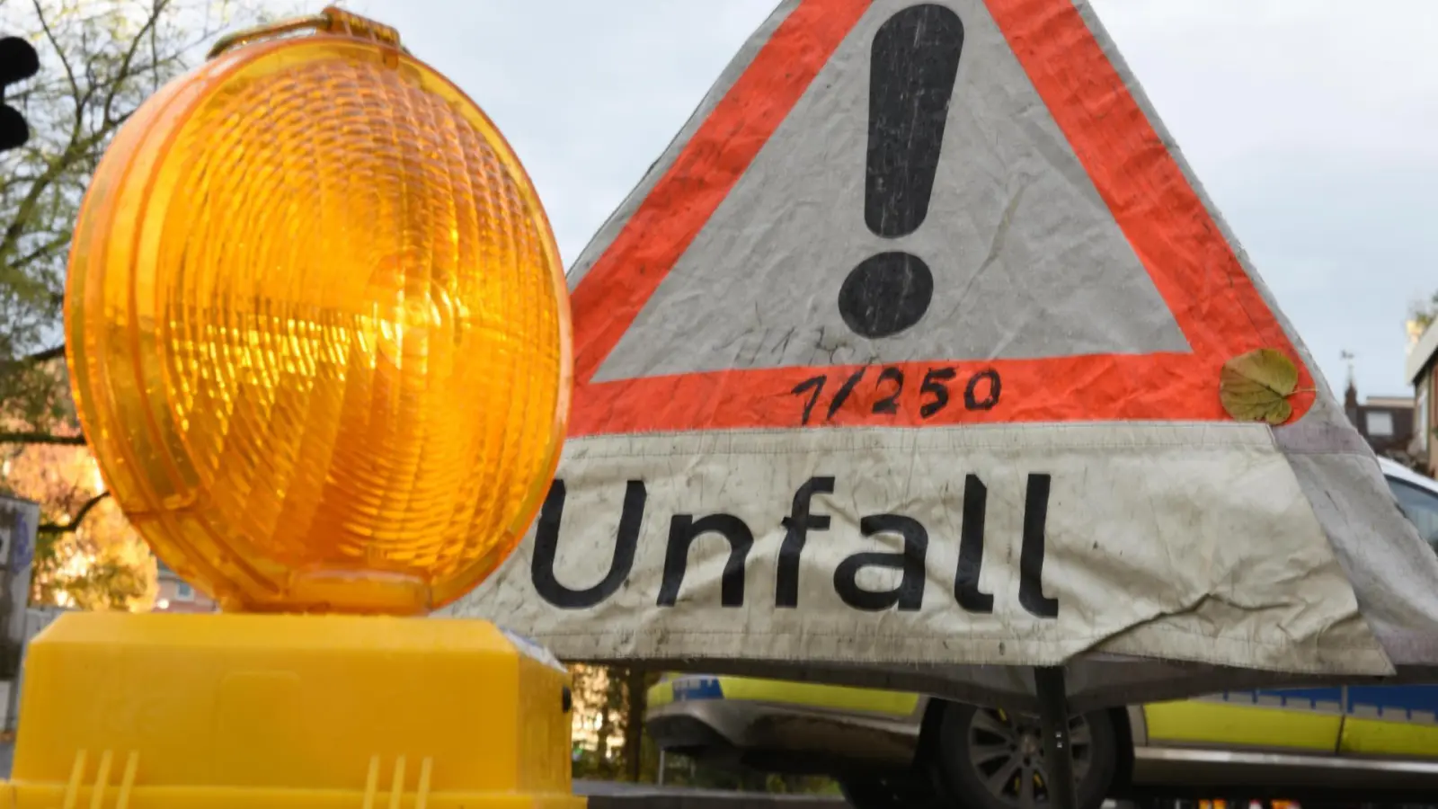 20&#32;000 Euro Schaden und eine Leichtverletze: Das ist die Bilanz nach einem Unfall in Amberg-Sulzbach. (Bild: Patrick Seeger)