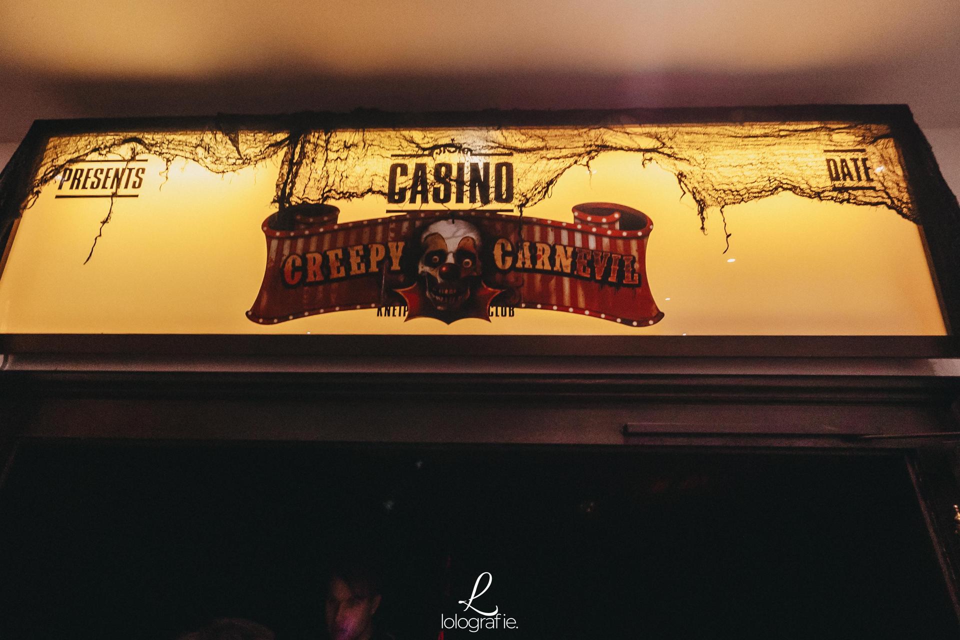„Creepy Carneval” - das war das Motto der Halloween-Nacht im Casino. Und creepy waren auch viele der Partygäste mit ihren Verkleidungen. (Bild: Leonie Hartung)