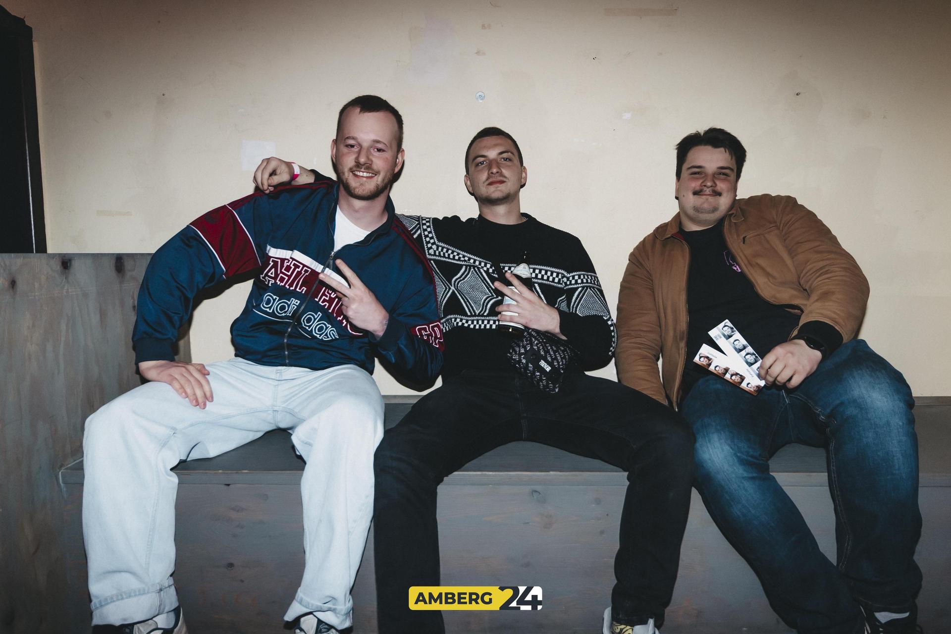 Die FOS/BOS hat zur Q-Party ins Casino eingeladen. Das sind die Bilder.  (Bild: Lolografie)