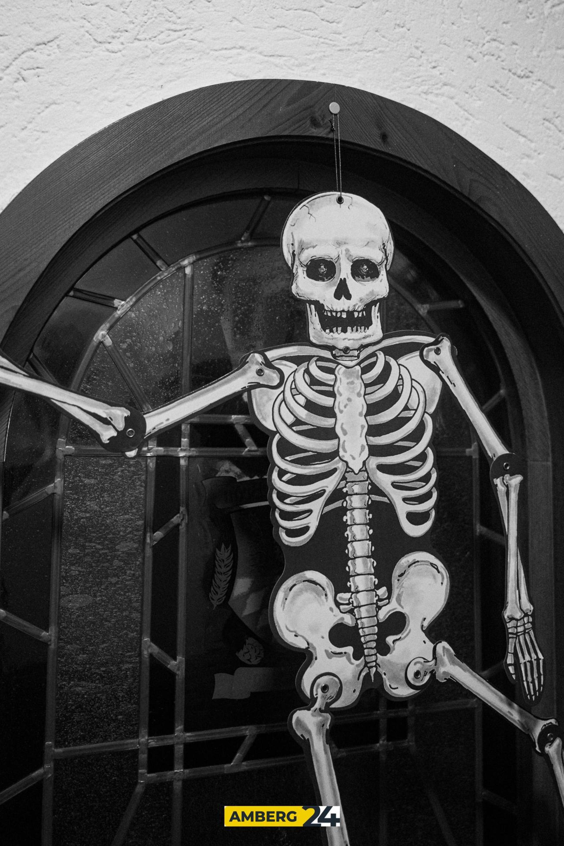 Sweets, Drinks und Metal. Im Void gab's zu Halloween unter anderem einen Kostümwettbewerb. (Bild: David Mueller)