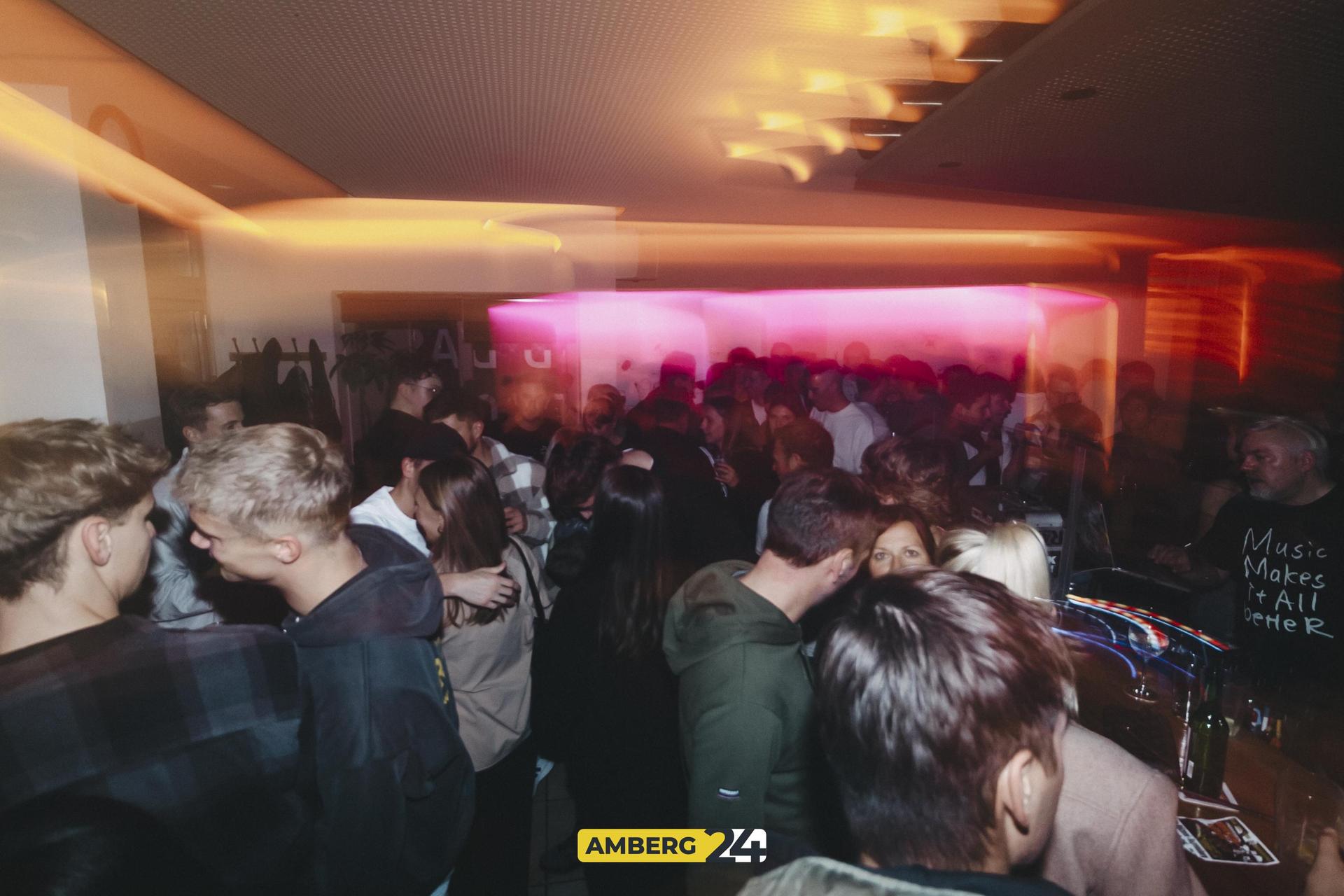 Unsere Fotografin war im Colomba und hat die besten Bilder des Abends für euch. (Bild: Lolografie)