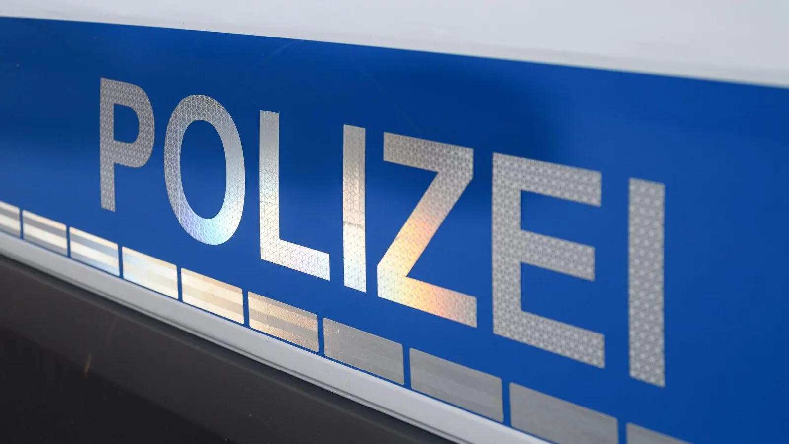 In Sulzbach-Rosenberg ist ein Wohnmobil gestohlen worden. Die Polizei ermittelt.  (Bild: Daniel Vogl/dpa)