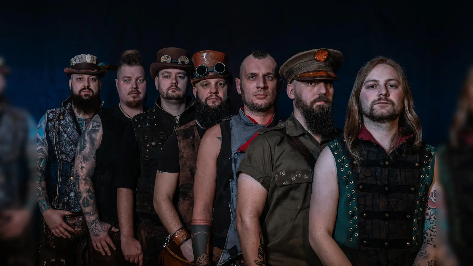Deus Vult, das sind (von links) Zwerg, Fabi, Tom, Sven, Thorsten, René und Sebi. (Bild: Daniela Adelfinger)