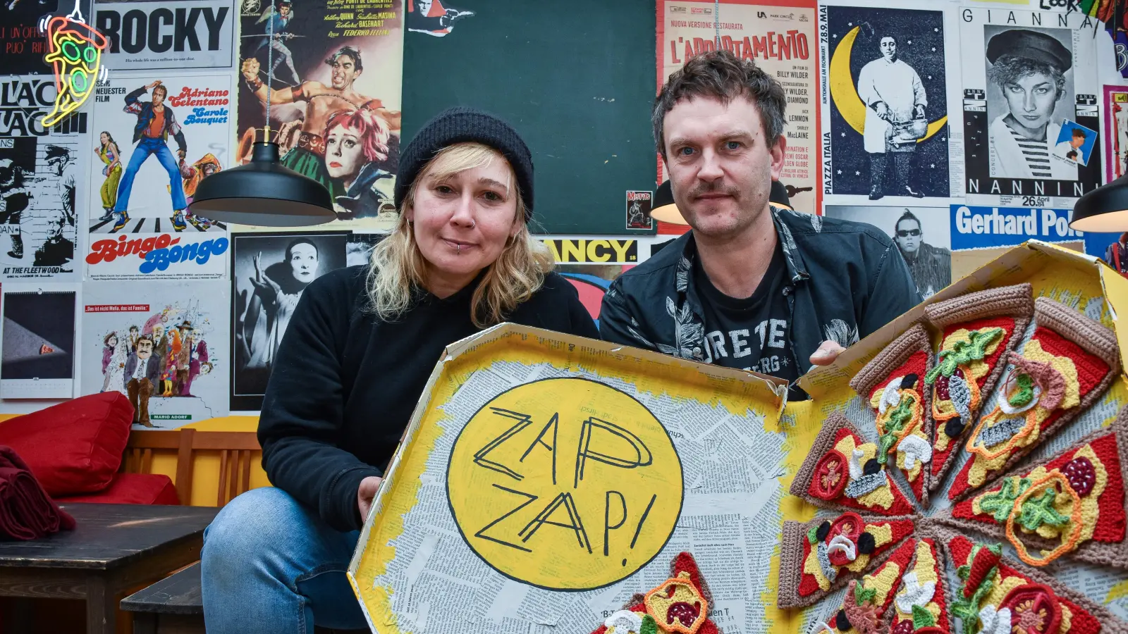 Cindy Michel und Mario Michel-Albert in ihrem neuen „ ZapZap”. Die Deko ist sehr ähnlich geblieben. (Bild: Stephan Huber)