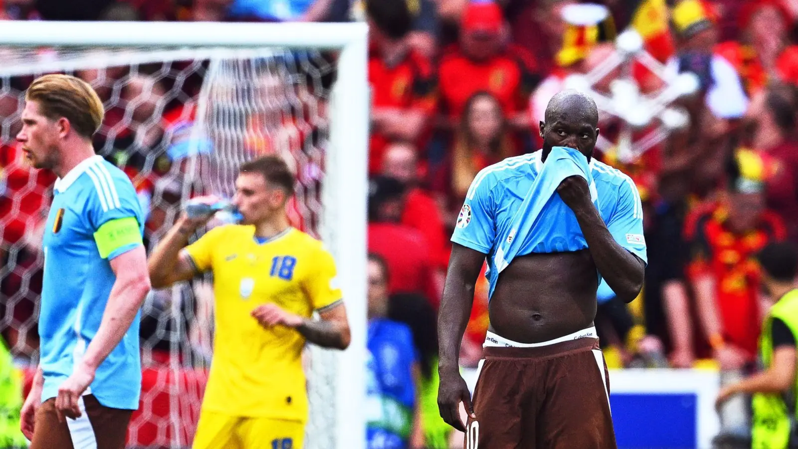 Belgien und die Ukraine trennten sich im letzten Gruppenspiel torlos. (Bild: Tom Weller/dpa)