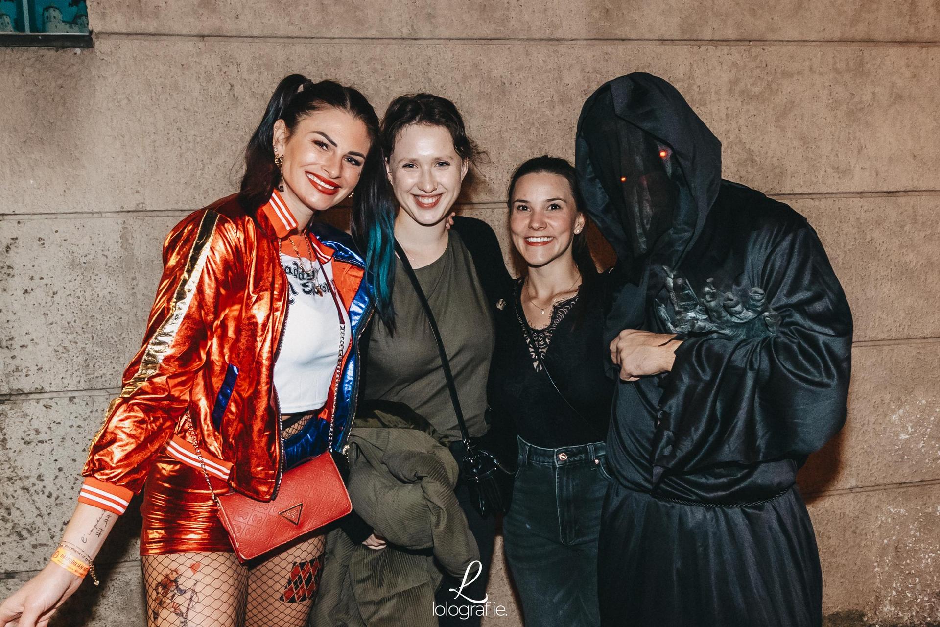 Das Colomba war in der Halloween-Nacht proppenvoll - und geile Verkleidungen gab es auch zu sehen. (Bild: Leonie Hartung)