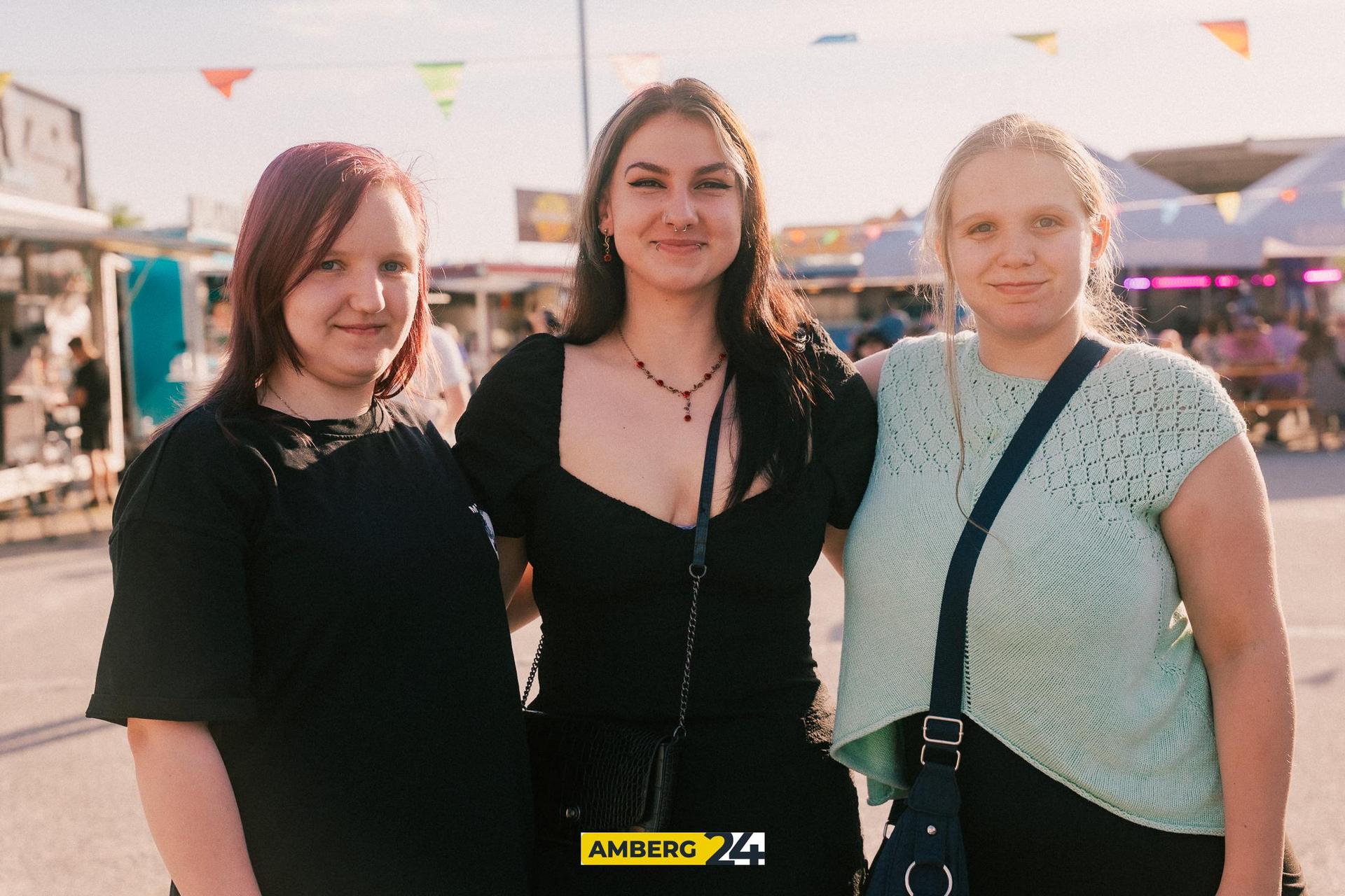 Auf dem Foodtruck-Festival in Amberg war am Freitag einiges los! (Bild: David Mueller)