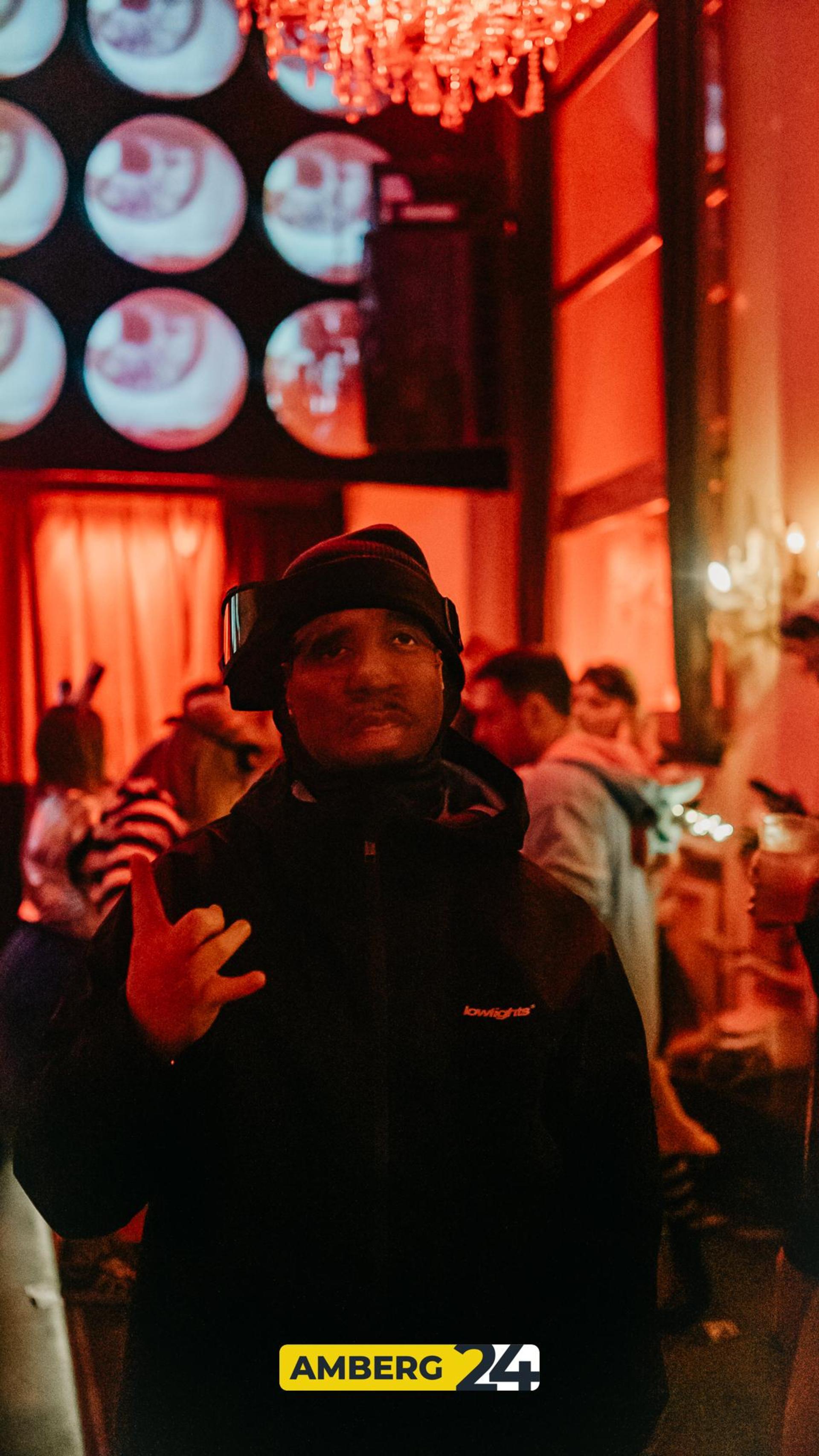 Hexen und Narren waren am Donnerstag auch im Casino unterwegs. (Bild: Mario Donhauser)