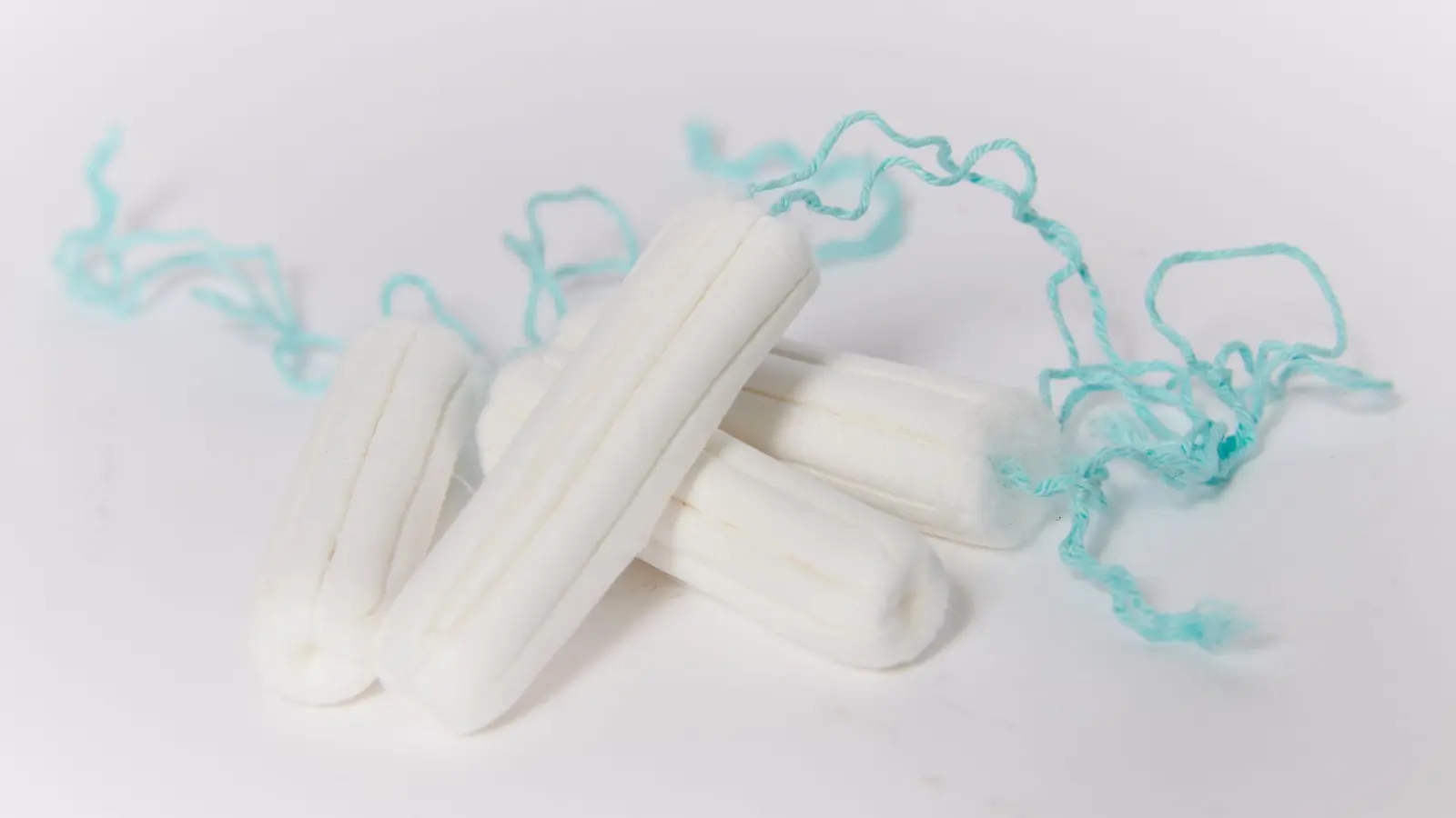 In Tampons wurden in einer US-Studie geringe Mengen von Schwermetallen nachgewiesen. (Archivbild) (Bild: Annette Riedl/dpa)