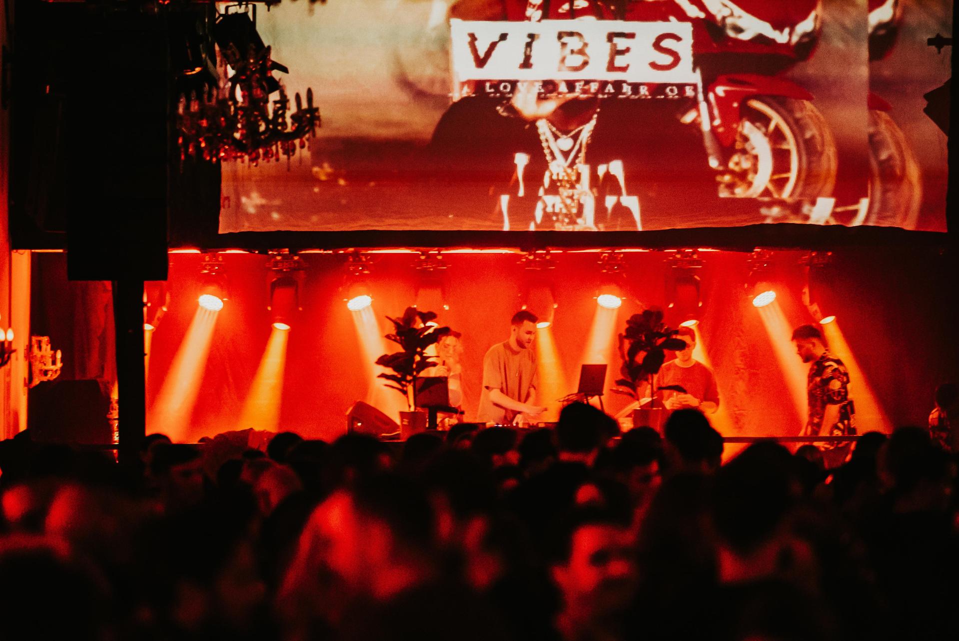 Vibes diesmal schon am Freitag, was der Stimmung keinen Abriss getan hat.  (Bild: Mario Donhauser)