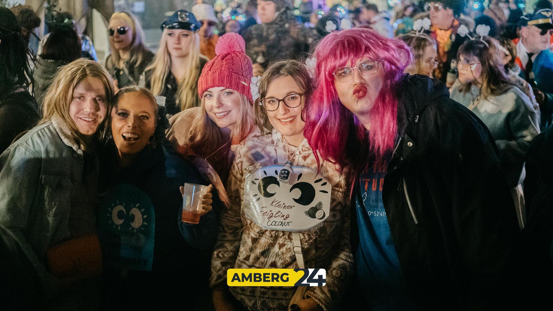 Die Bilder der Amberger Hexennacht vom Marktplatz. (Bild: Mario Donhauser)