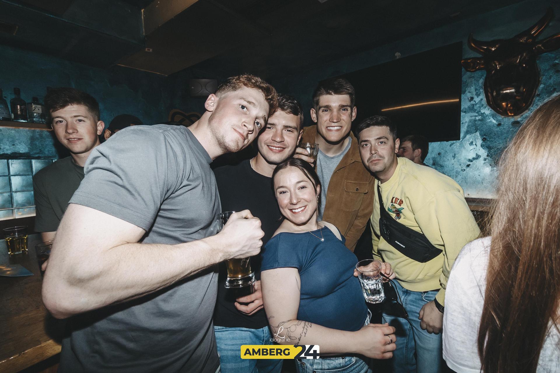 Die Fotos aus dem Blauen Haus. (Bild: Lolografie)