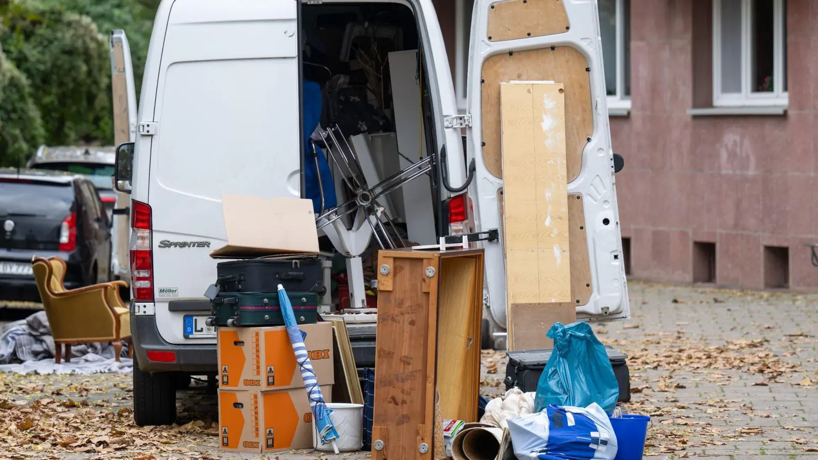 Ein mutmaßlich bekiffter 36-Jähriger ist in den falschen Transporter eingestiegen.  (Bild: Hendrik Schmidt/dpa)