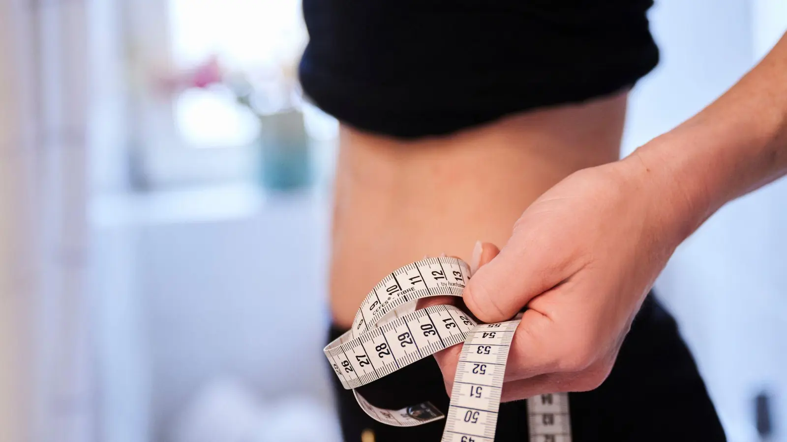 Essstörungen gehen häufig mit weiteren psychischen Erkrankungen einher. (Archivbild: Annette Riedl/dpa/dpa-tmn)