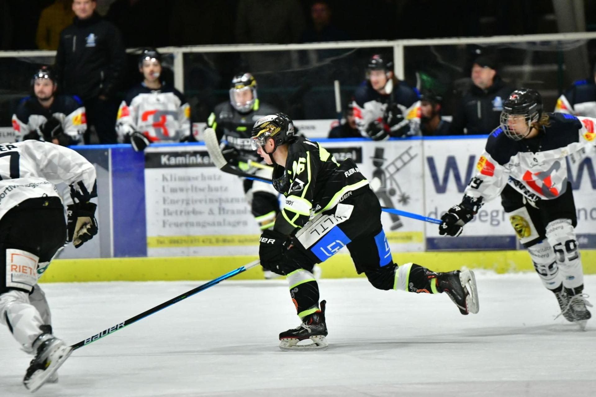 Der ERSC Amberg muss sich dem HC Landsberg mit 2:3 geschlagen geben. (Bild: A.& J. Pastuska)