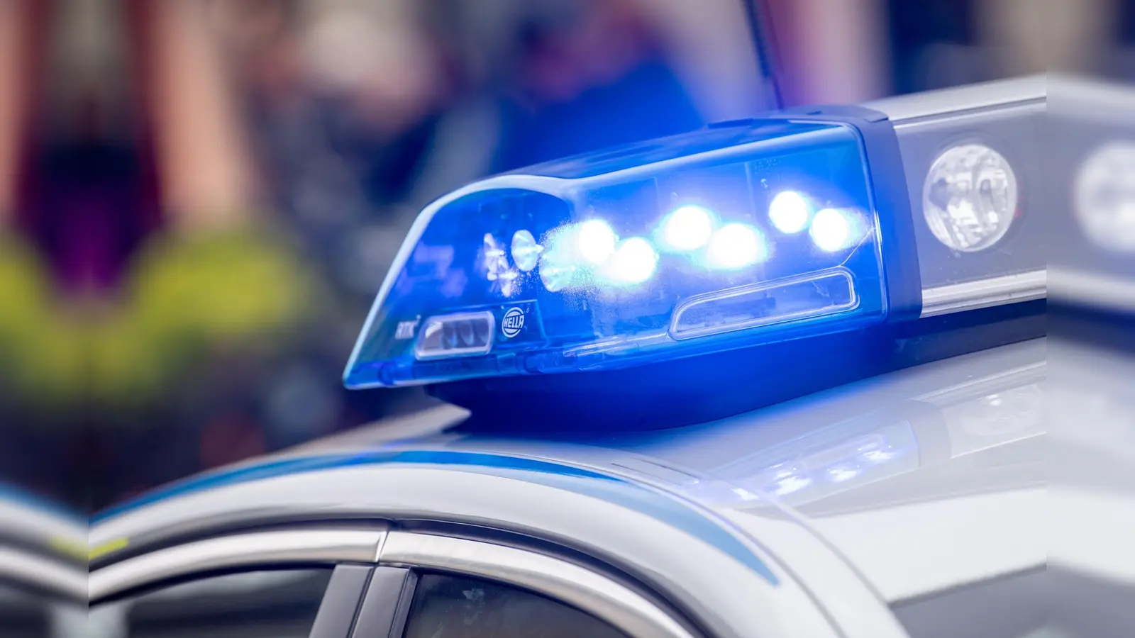 Bereits zum zweiten Mal trat am Montag ein Exhibitionist am Steinberger See auf. Die Polizei bittet nun um Hinweise. (Bild: Lino Mirgeler)