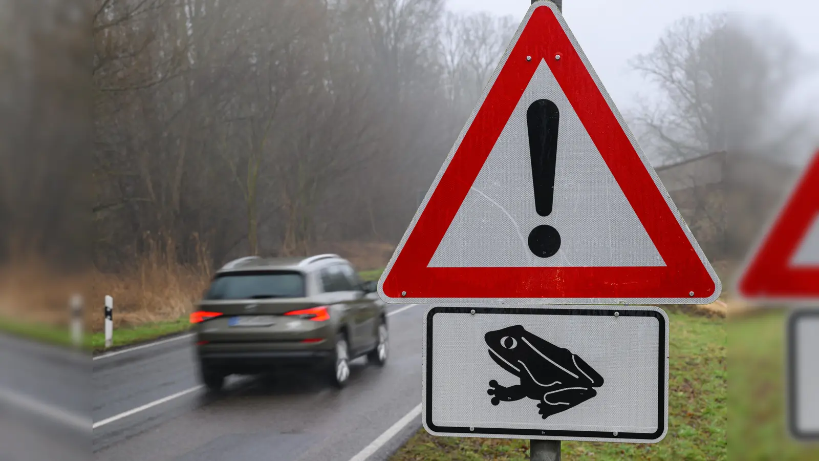 Unbekannte Täter entwenden Verkehrszeichen zwischen Speckmannshof und Fuchsstein. DiePolizei sucht Zeugen. (Symbolbild: Patrick Pleul)