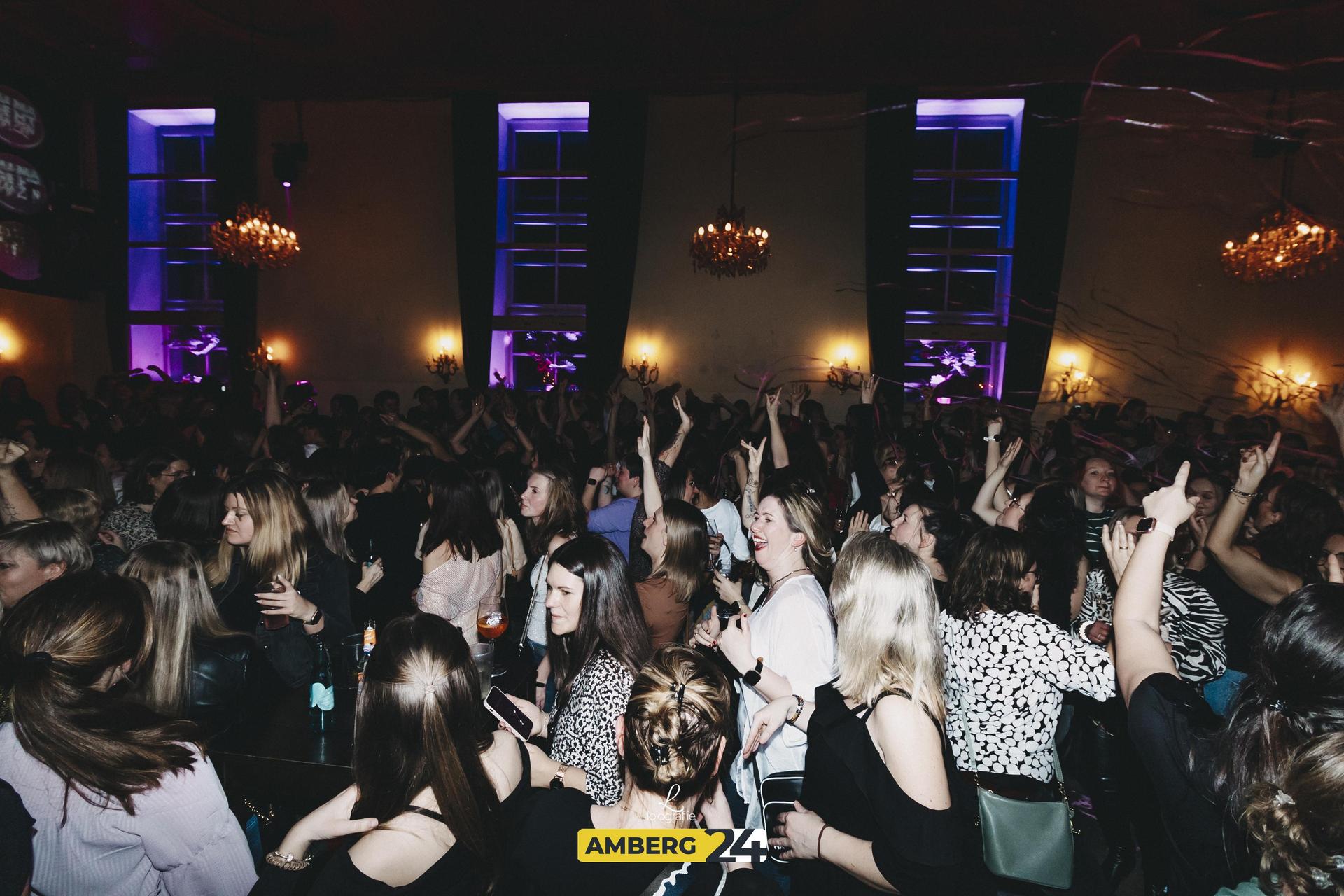 Die Event-Reihe „Mama geht tanzen” machte auch in Amberg Halt. (Bild: Leonie Hartung)