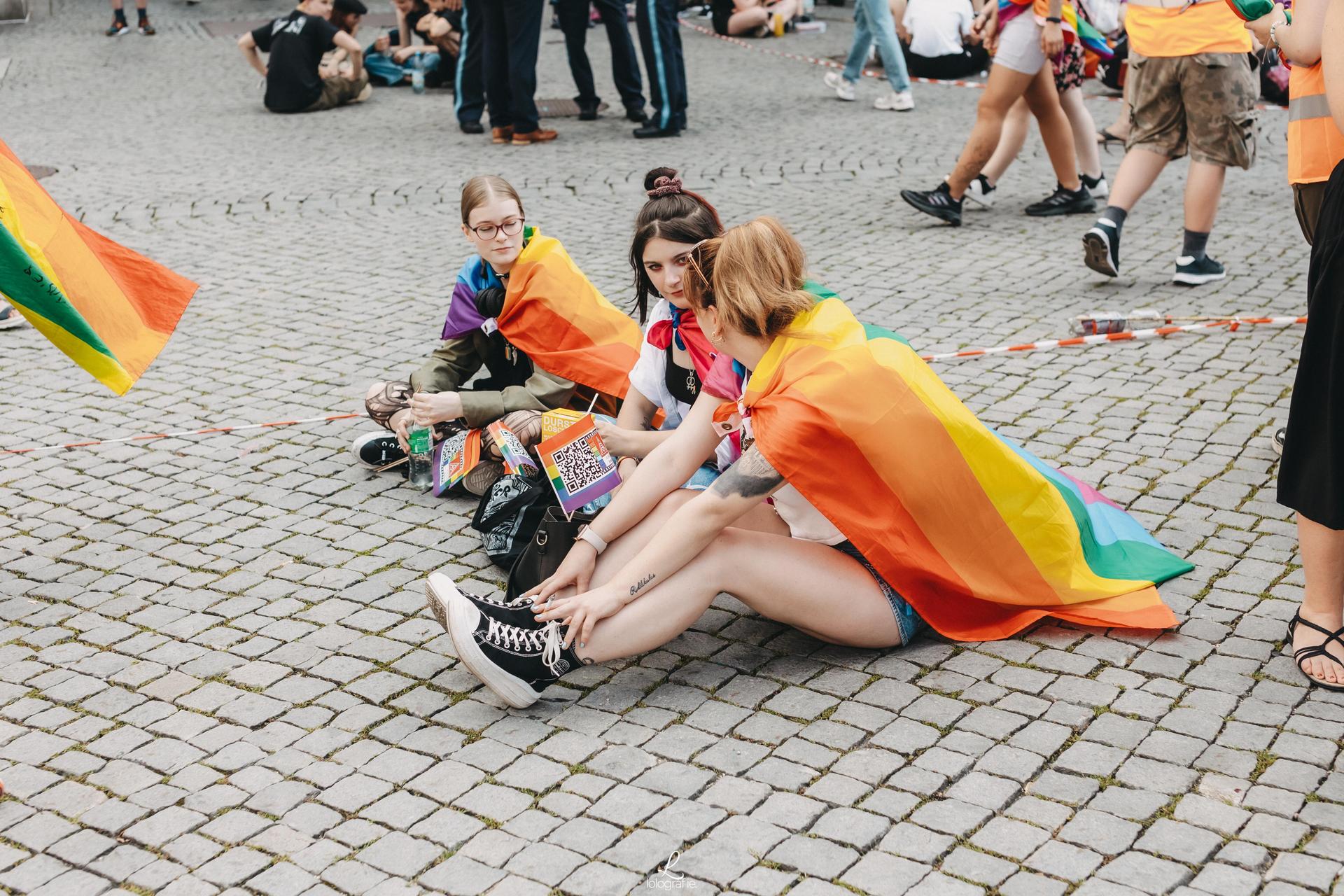 Die Bilder von der CSD-Parade 2023 in Amberg. (Bild: Leonie Hartung)