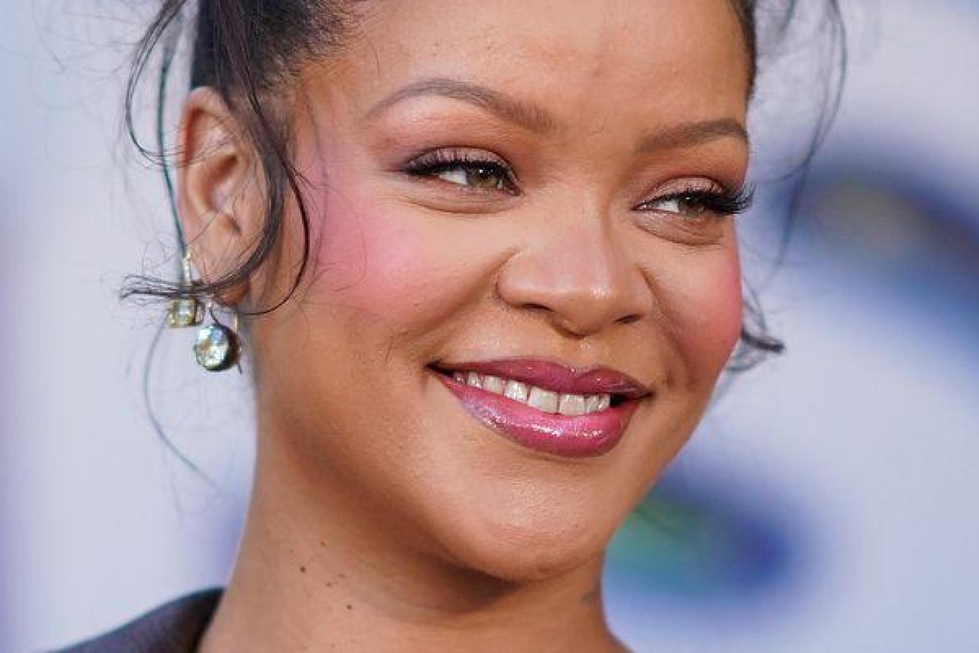 Popstar Rihanna hat sich auf Instagram in einem Tonstudio gezeigt und damit bei ihren Fans Spekulationen über ein neues Album angeheizt. (Archivbild)  (Bild: Jordan Strauss/Invision/AP/dpa)