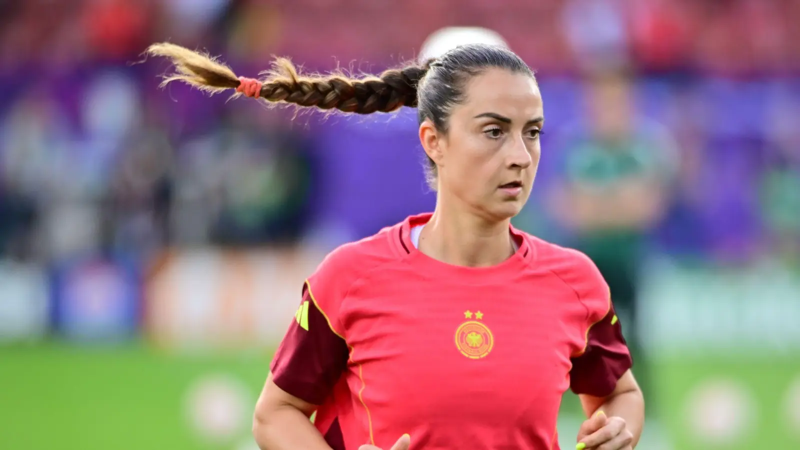 Macht nach über zwölf Jahren Schluss in der DFB-Auswahl: Sara Däbritz. (Archivbild) (Bild: Sebastian Christoph Gollnow/dpa)