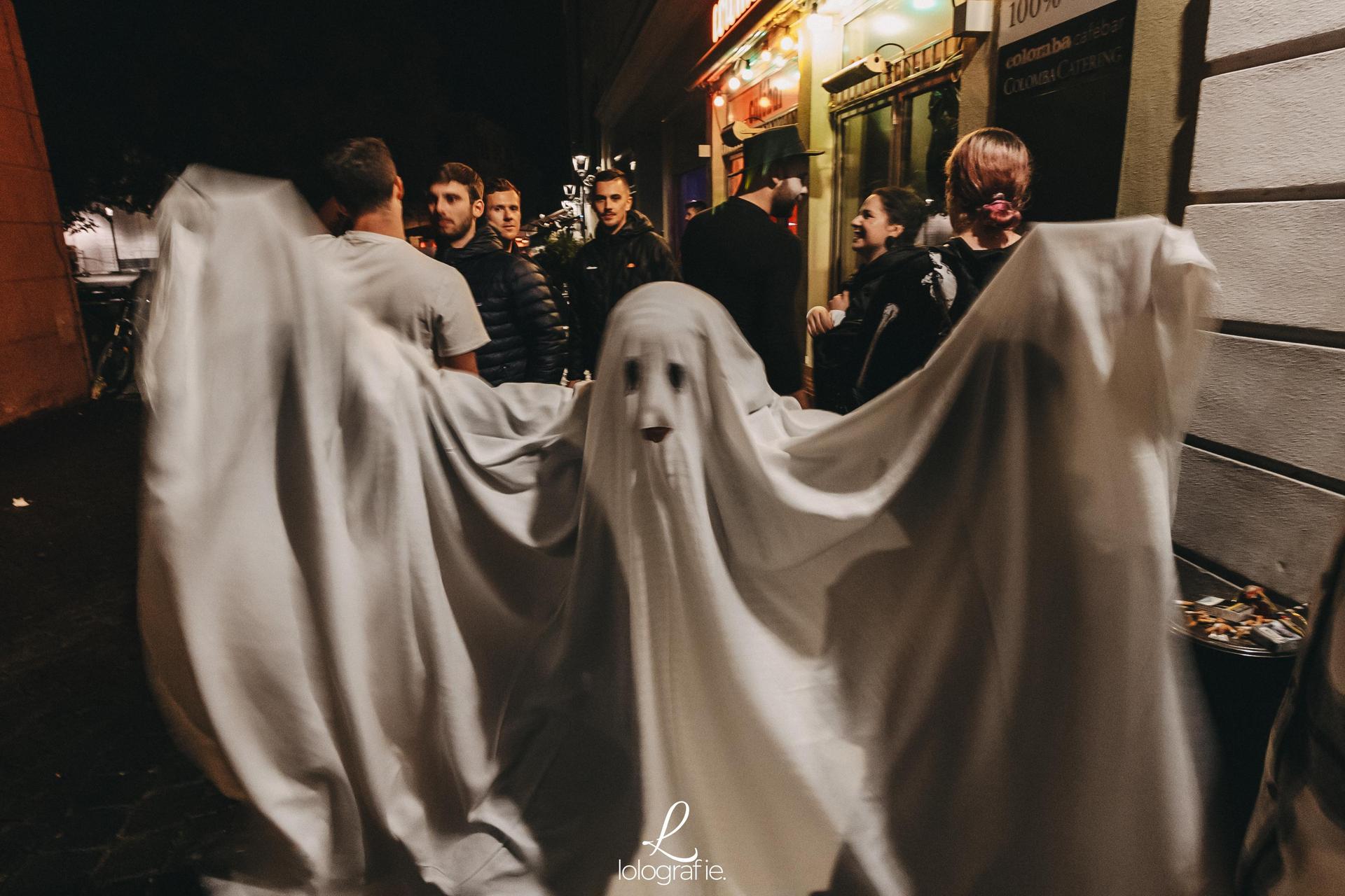 Das Colomba war in der Halloween-Nacht proppenvoll - und geile Verkleidungen gab es auch zu sehen. (Bild: Leonie Hartung)