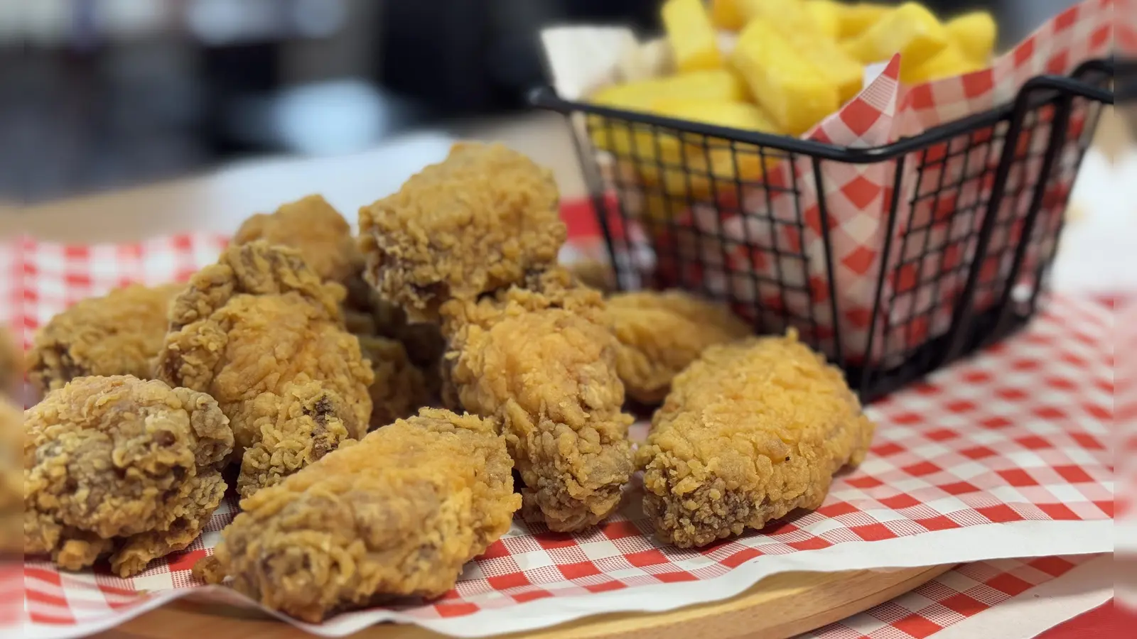 Fried Chicken ist die Spezialität des Hauses. (Bild: Dominik Mark)