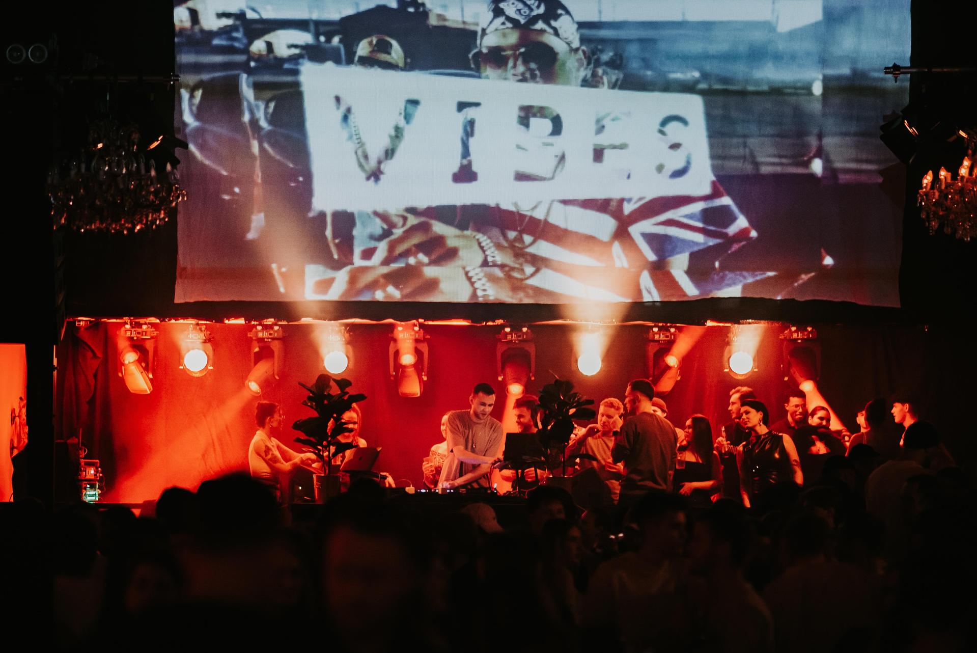 Vibes diesmal schon am Freitag, was der Stimmung keinen Abriss getan hat.  (Bild: Mario Donhauser)
