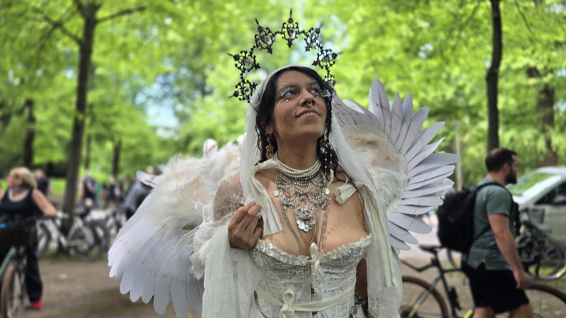Das viktorianische Picknick beim Wave-Gotik-Treffen in Leipzig begeisterte die Besucher. (Bild: Richard Kirschner)