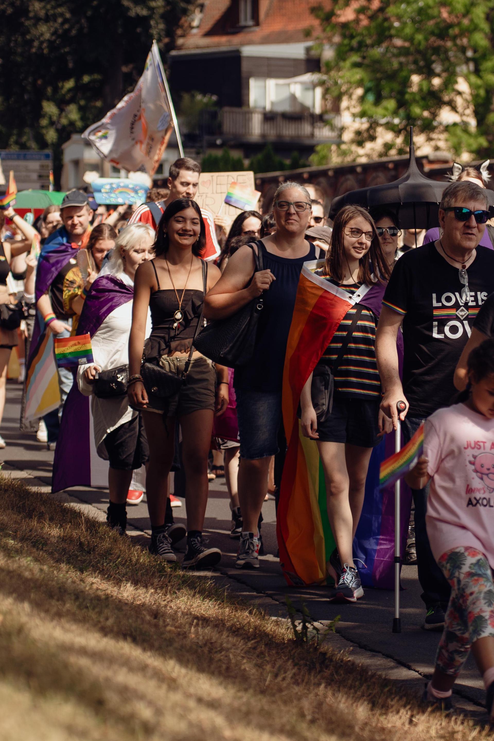 Das war beim Amberger CSD-Demozug am Samstag los. (Bild: Ria Schmidt)