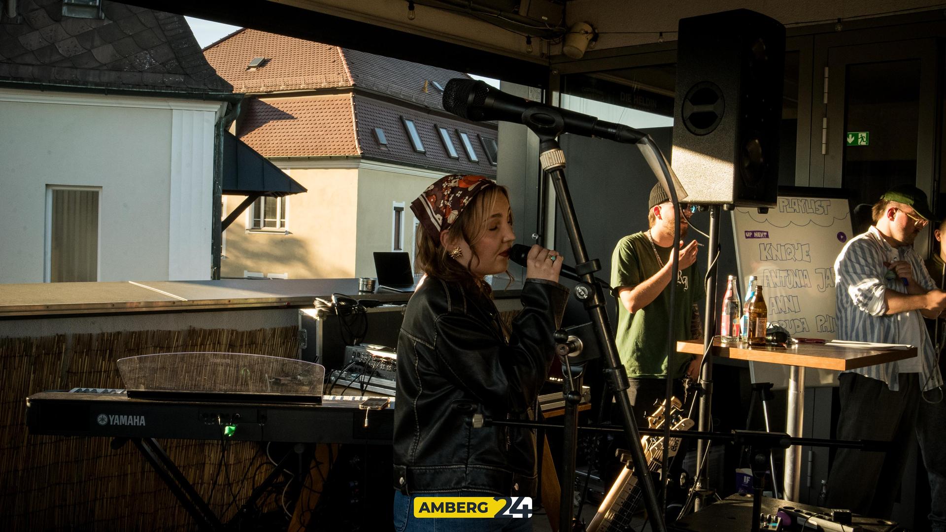 Open-Stage Veranstaltung auf der Cineplex Dachterrasse (Bild: Mario Donhauser)
