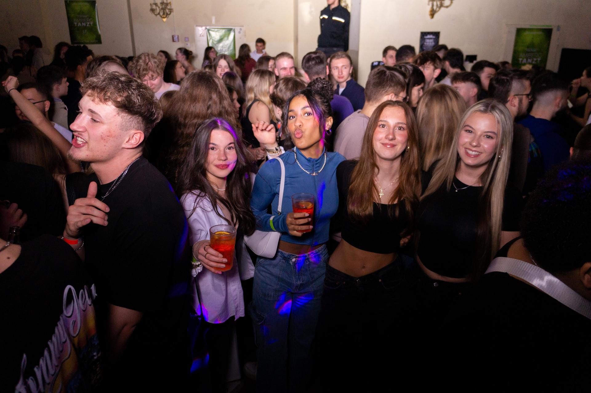 FOS &amp; BOS feiern in Amberg - die Fotos vom Abend.  (Bild: Daniel Geiger )