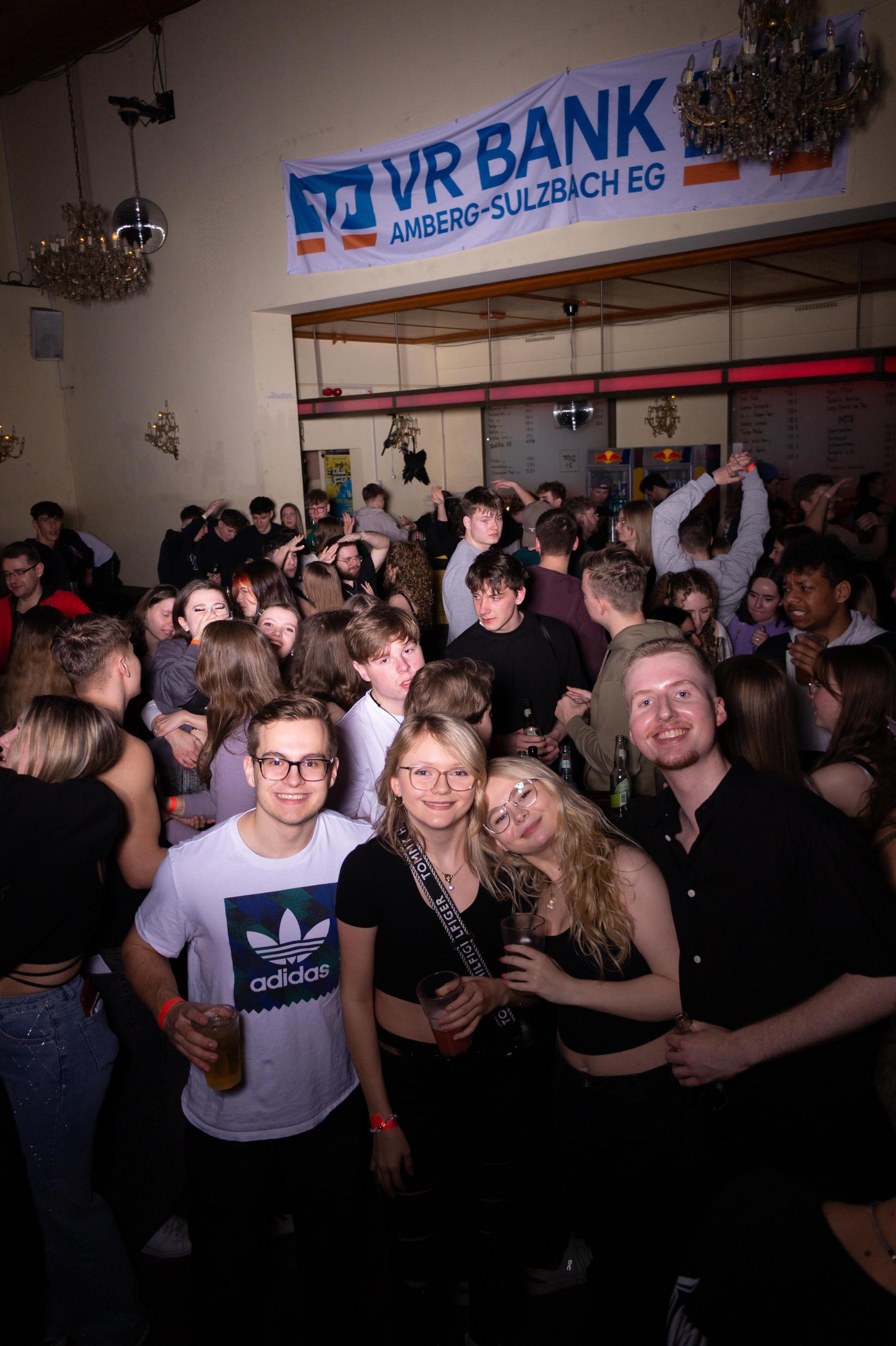 FOS/BOS-Party im Casino Saal - Die Fotos vom Abend.  (Bild: Daniel Geiger)