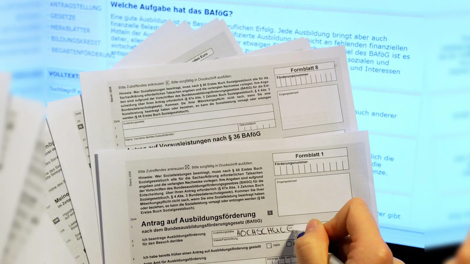 Die Zahl der Bafög-Empfänger in Bayern ist in den vergangenen zehn Jahren deutlich gesunken. (Archivbild: picture alliance / Marcus Brandt/dpa)
