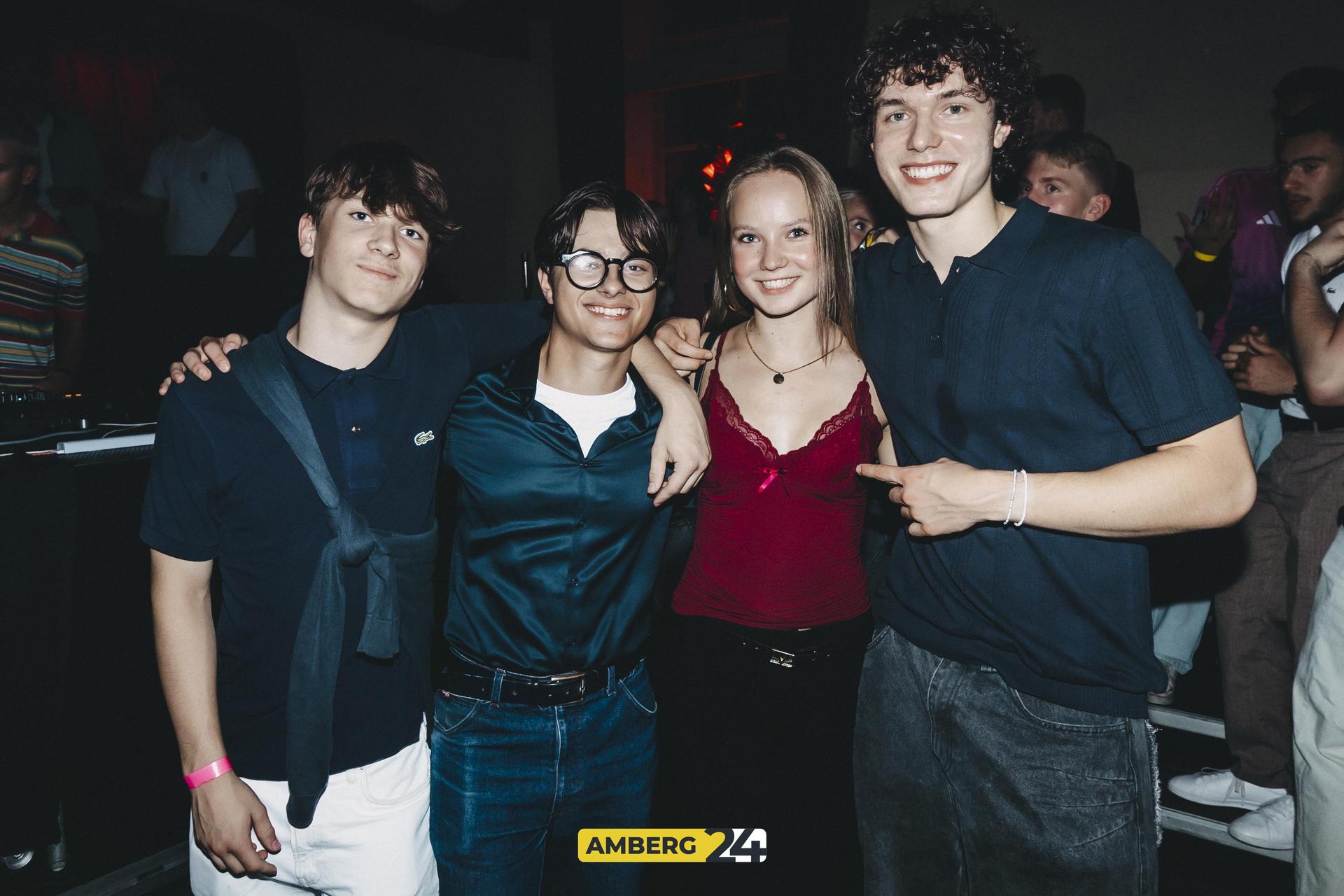 Die Bilder von der School is Over-Party im Casino (Bild: Lolografie)