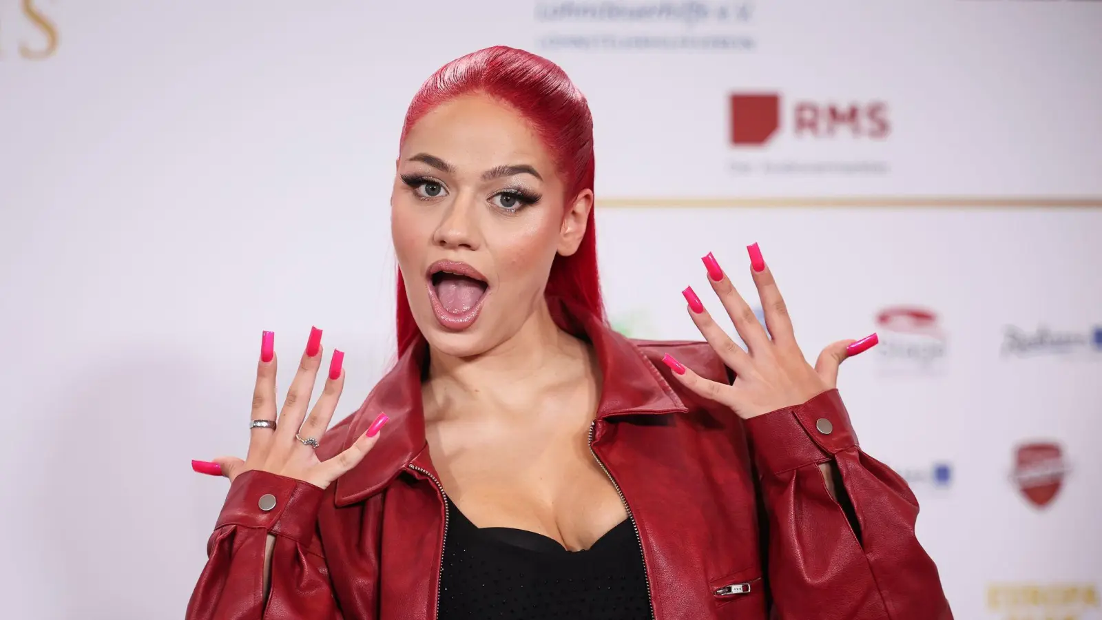 Anfang Juli werden Badmómzjay, Doechii und zahlreiche andere beim Hip-Hop-Festival „Splash!“ in Ferropolis bei Gräfenhainichen in Sachsen-Anhalt auf der Bühne stehen. (Archivbild) (Bild: Christian Charisius/dpa)