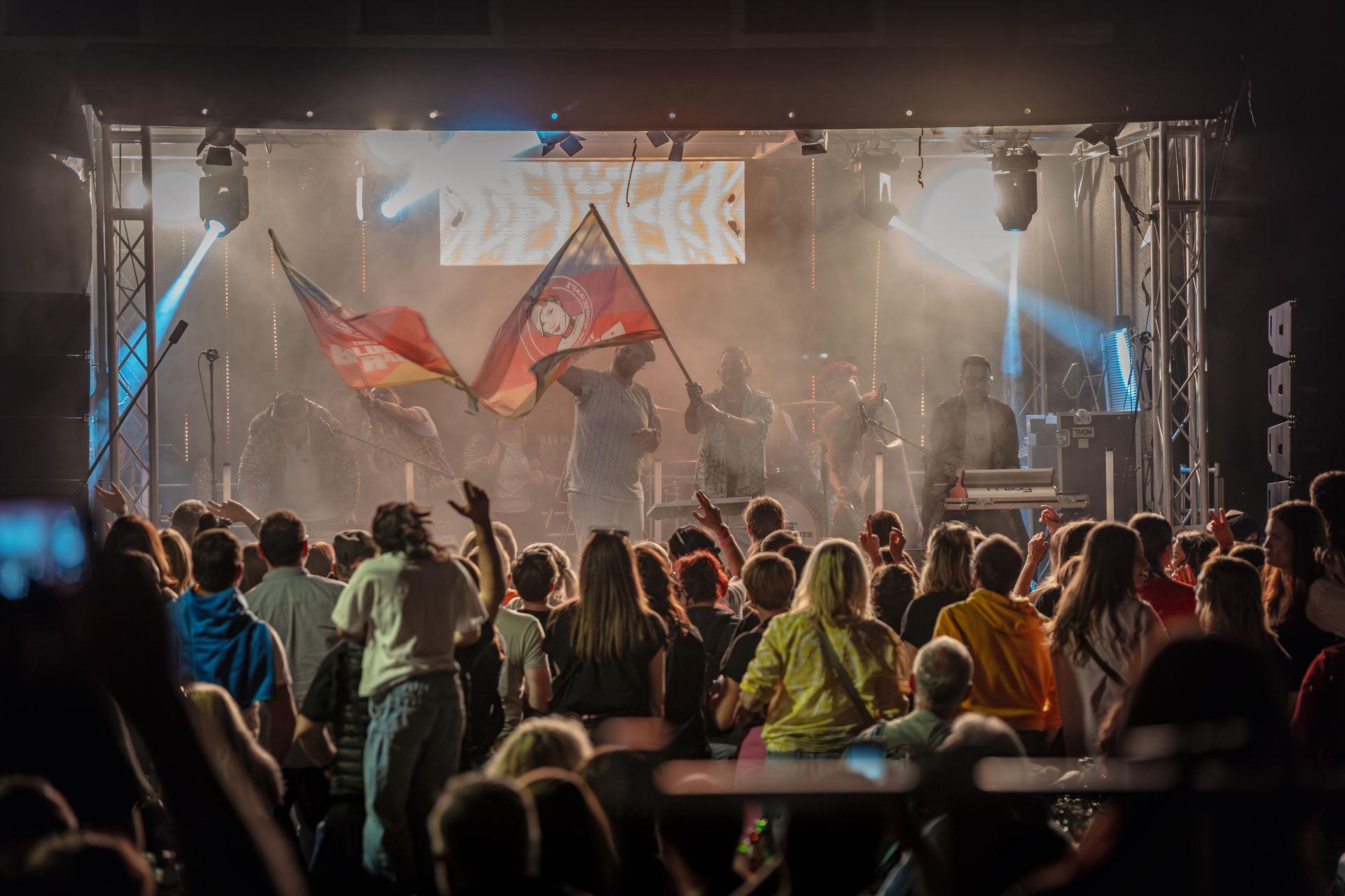 Amberg feiert Altstadtfest und macht die Nacht zum Tag. (Bild: Michael Golinski)