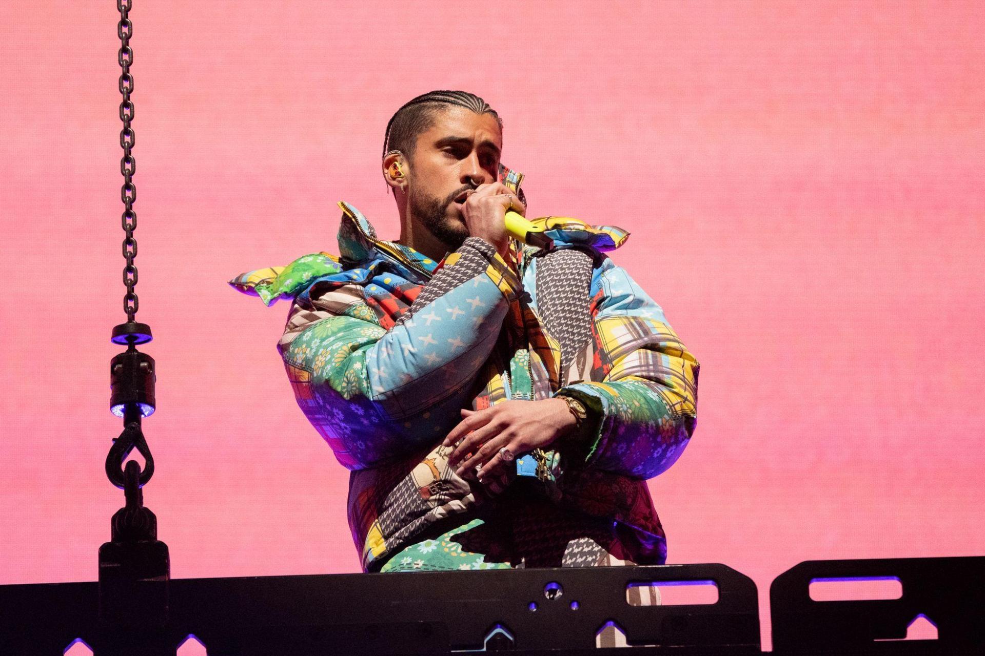 Der Puerto-Ricaner Bad Bunny gilt als Anführer der neuen Latin-Pop-Welle. (Archivbild) (Bild: Amy Harris/Invision/AP/dpa)