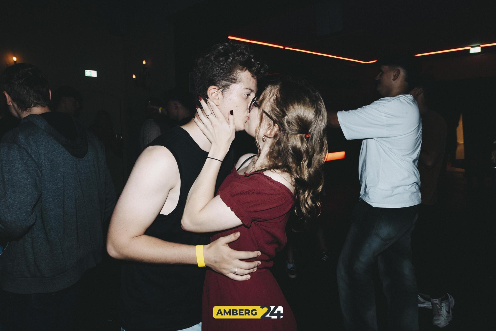 Die Bilder von der School is Over-Party im Casino (Bild: Lolografie)