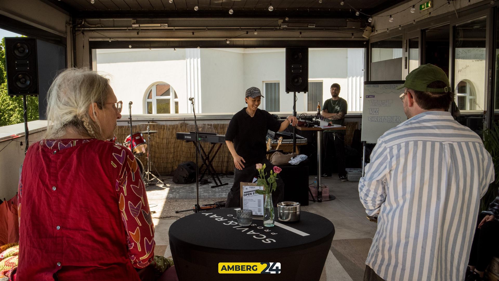 Open-Stage Veranstaltung auf der Cineplex Dachterrasse (Bild: Mario Donhauser)