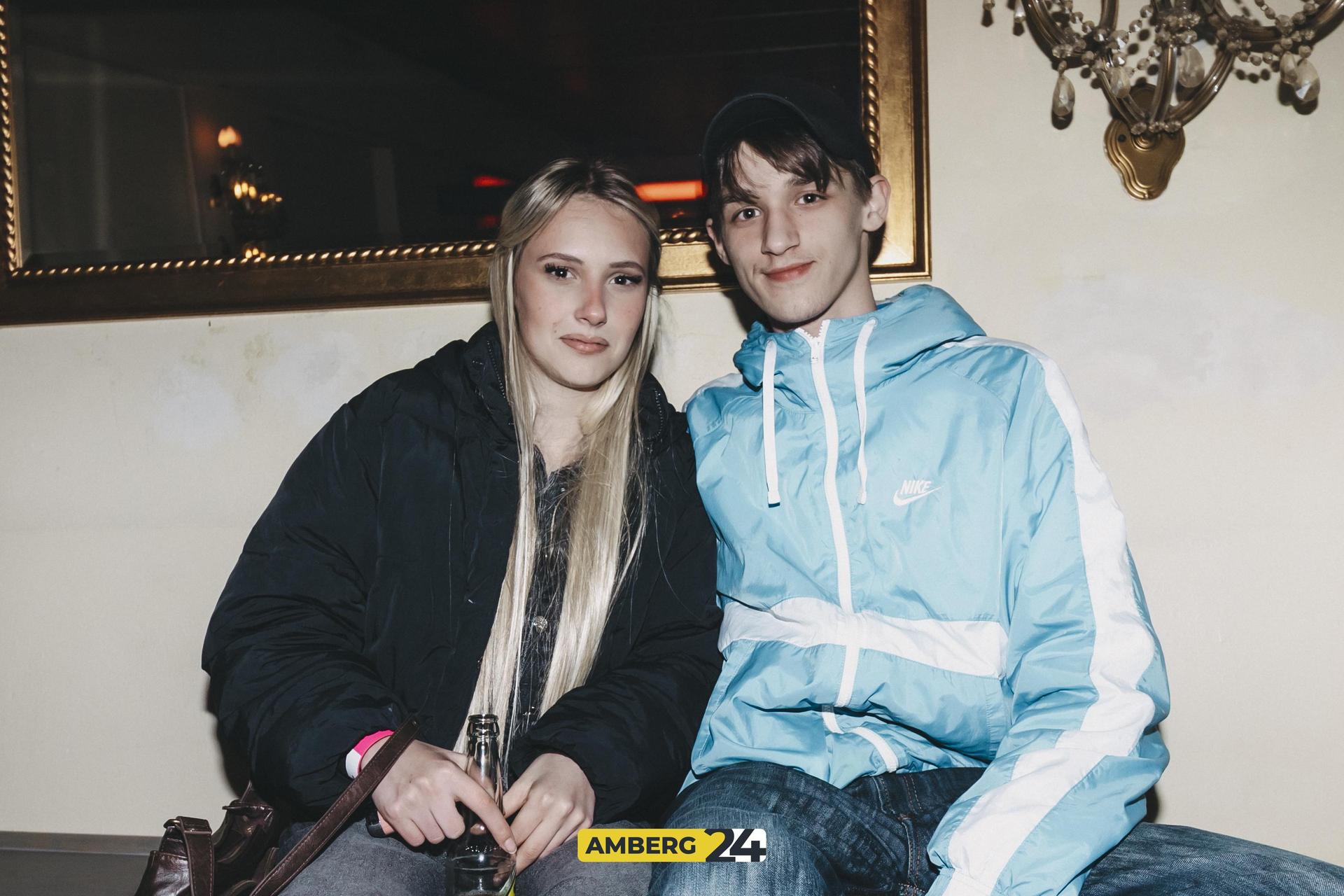 Die FOS/BOS hat zur Q-Party ins Casino eingeladen. Das sind die Bilder.  (Bild: Lolografie)